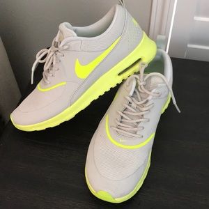 Women’s Nike Air Max Thea Grey Lime Green Sz 8.5